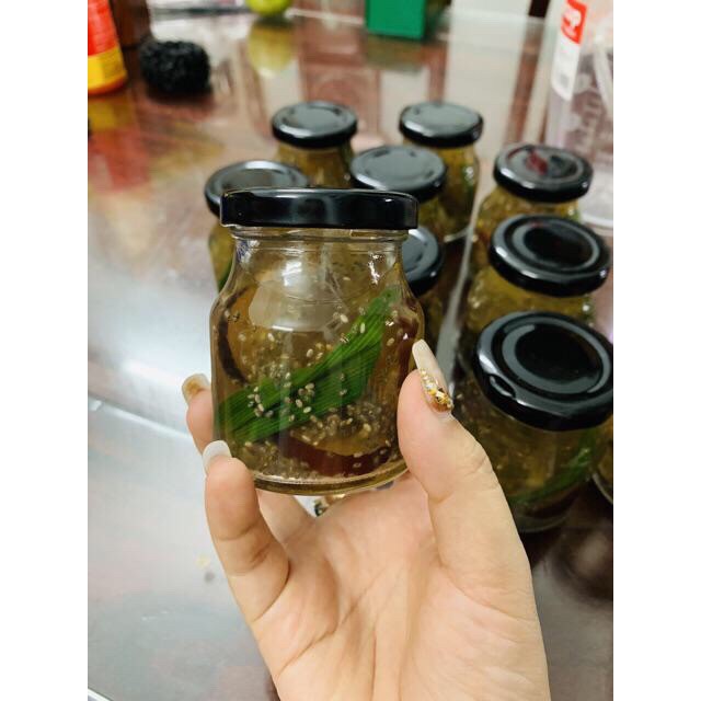 Hũ thủy tinh trưng yến 100ml( năp vàng hoặc đen)
