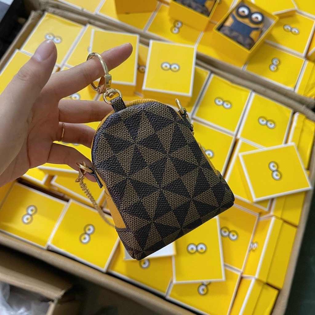 Túi xách nữ đeo chéo minion chất da siêu mềm full hộp hot hit hàng Quảng Châu cao cấp 288