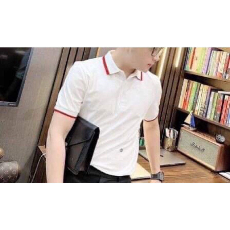 ÁO POLO NAM ĐEN TRẮNG CỔ & TAY VIỀN ĐỎ .