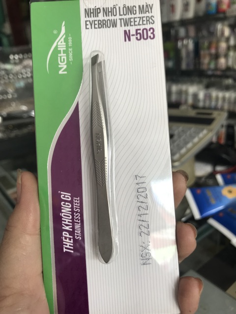 Nhíp nhổ lông mày Nghĩa
