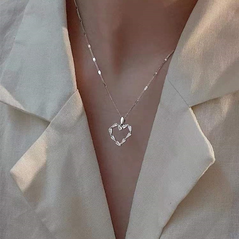 Vòng cổ Mạ Bạc Mặt Trái Tim Đính Đá Pha Lê Thời Trang
