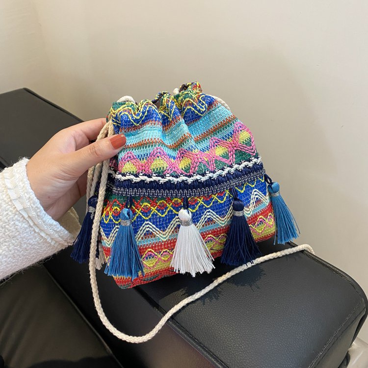 Túi Đeo Chéo Hình Xô Đựng Điện Thoại Phối Tua Rua Phong Cách Dân Tộc Nhật Hàn Thời Trang Cho Nữ