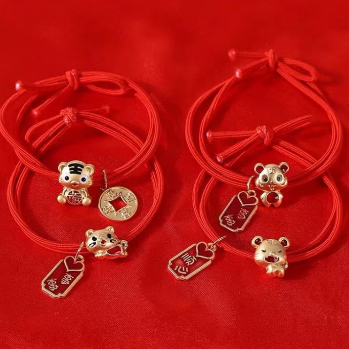 Lắc tay chỉ đỏ cầu may mắn công việc, học tập, tình duyên làm dây cột tóc hình hổ cute đẹp rẻ | BigBuy360 - bigbuy360.vn