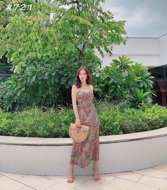 Đầm maxi thổ cẩm đan dây lưng sexy đi biển dạo phố