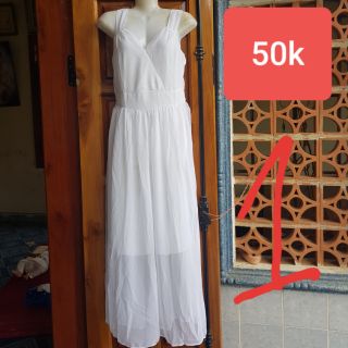 Đầm thiết kế xả lỗ nghỉ bán 50k free size