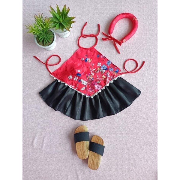 Set yếm nhọn kèm mấn cưng xỉu