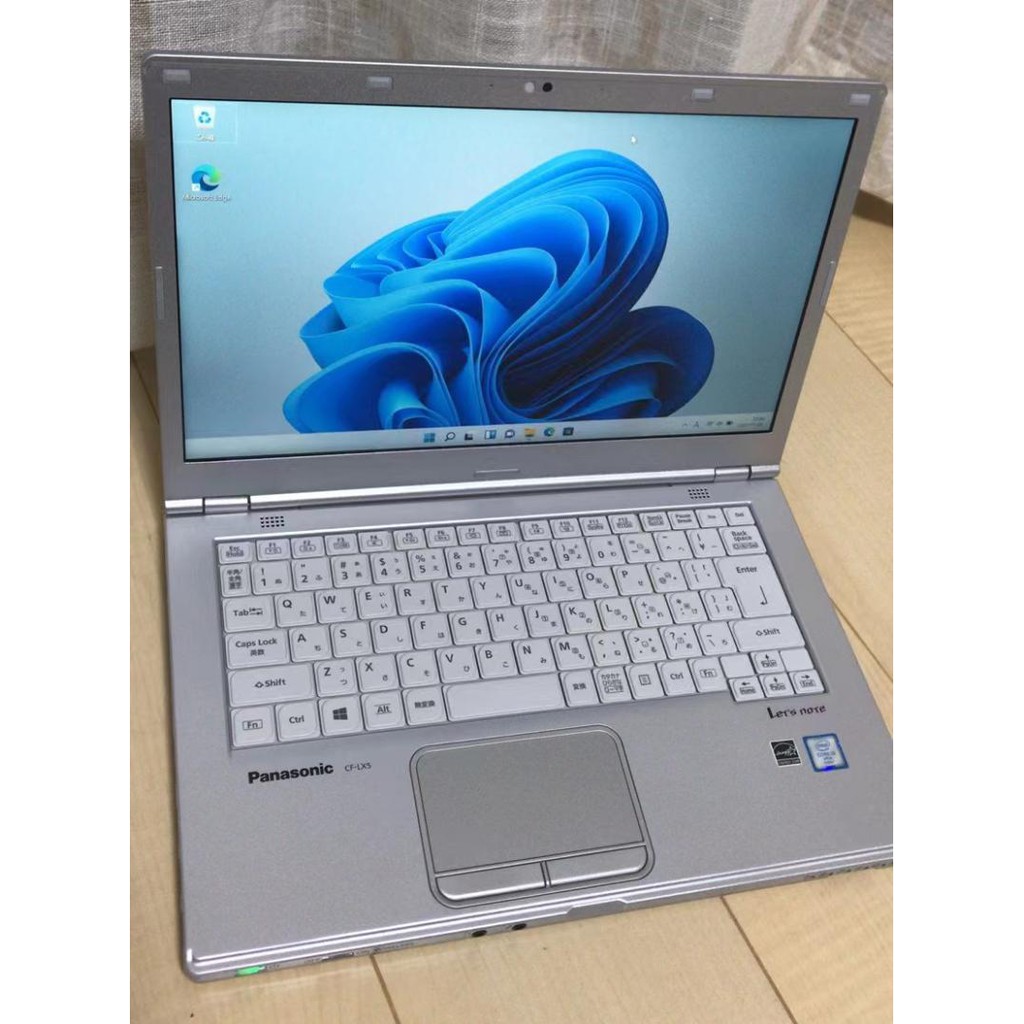 Máy tính xách tay Panasonic Let's note CF-LX5 Core i5-6300U 2.4Ghz/ Ram 8GB/ SSD256GB/ 14inch