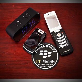 Điện thoại Blackberry Pearl 8220 dòng nắp gập cực kỳ hiếm