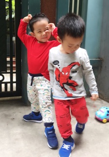 Quần nỉ da cá cho bé