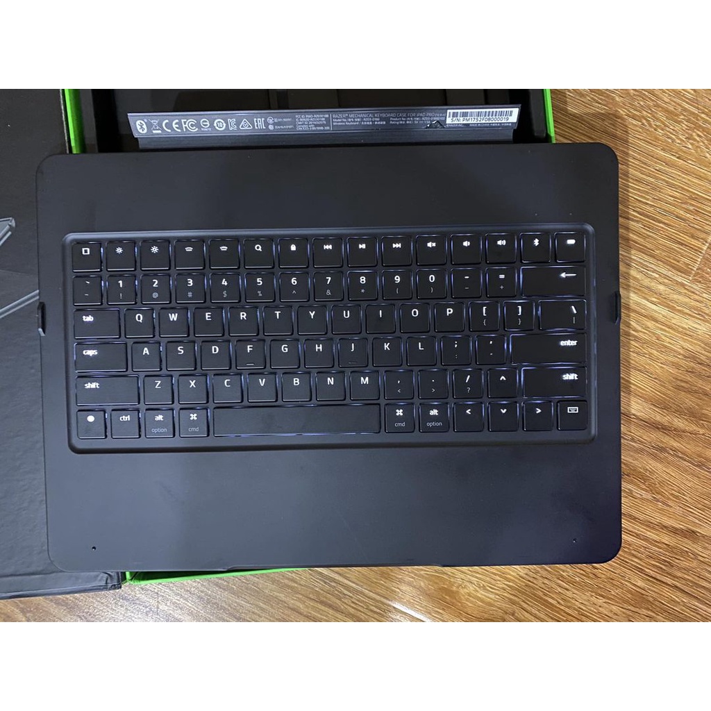 Bàn phím cơ không dây kèm case Razer Mechanical cho iPad Pro 12.9 2016 - Hàng sưu tầm
