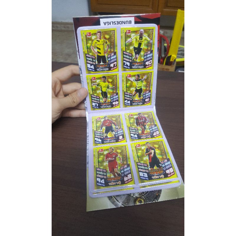 - Bộ thẻ in Match Attax Huyền thoại Bundesliga Poca