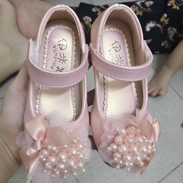 Giày cho bé gái size 26
