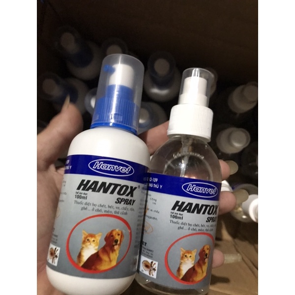 Lọ xịt ve rận chó mèo.
