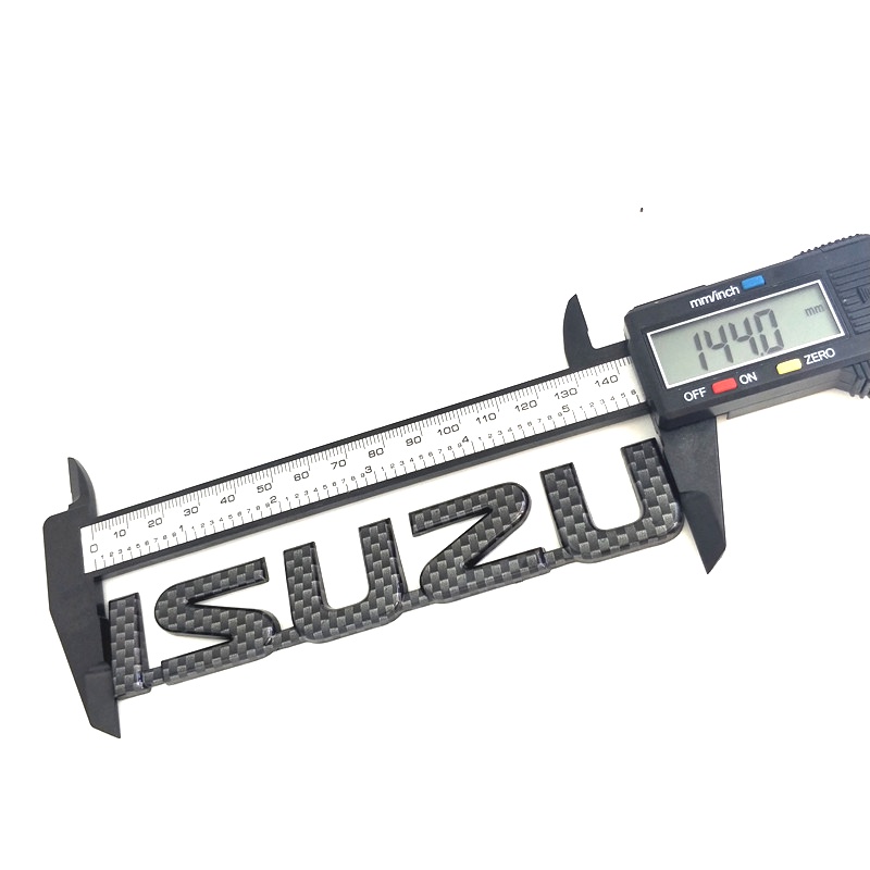 Miếng Dán Trang Trí Xe Hơi Hình Biểu Tượng Chữ Cái/ Chữ ISUZU Màu Đen/Đỏ Bằng ABS