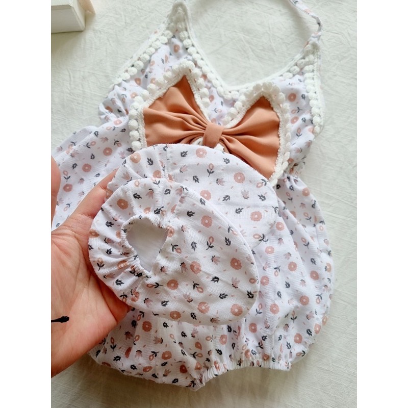 Bodysuit yếm hoa bé gái 3 đến 12kg, Body bé gái kèm turban và giày vải siêu cute [A185]