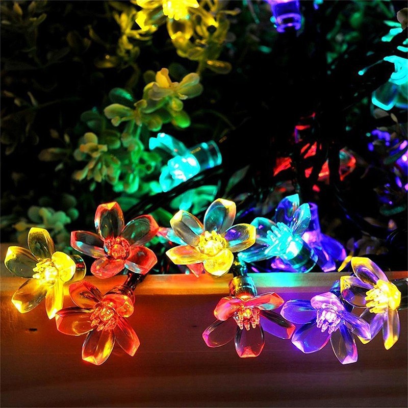 Dây đèn LED 6m 30 bóng hình hoa đào nở trang trí sân vườn
