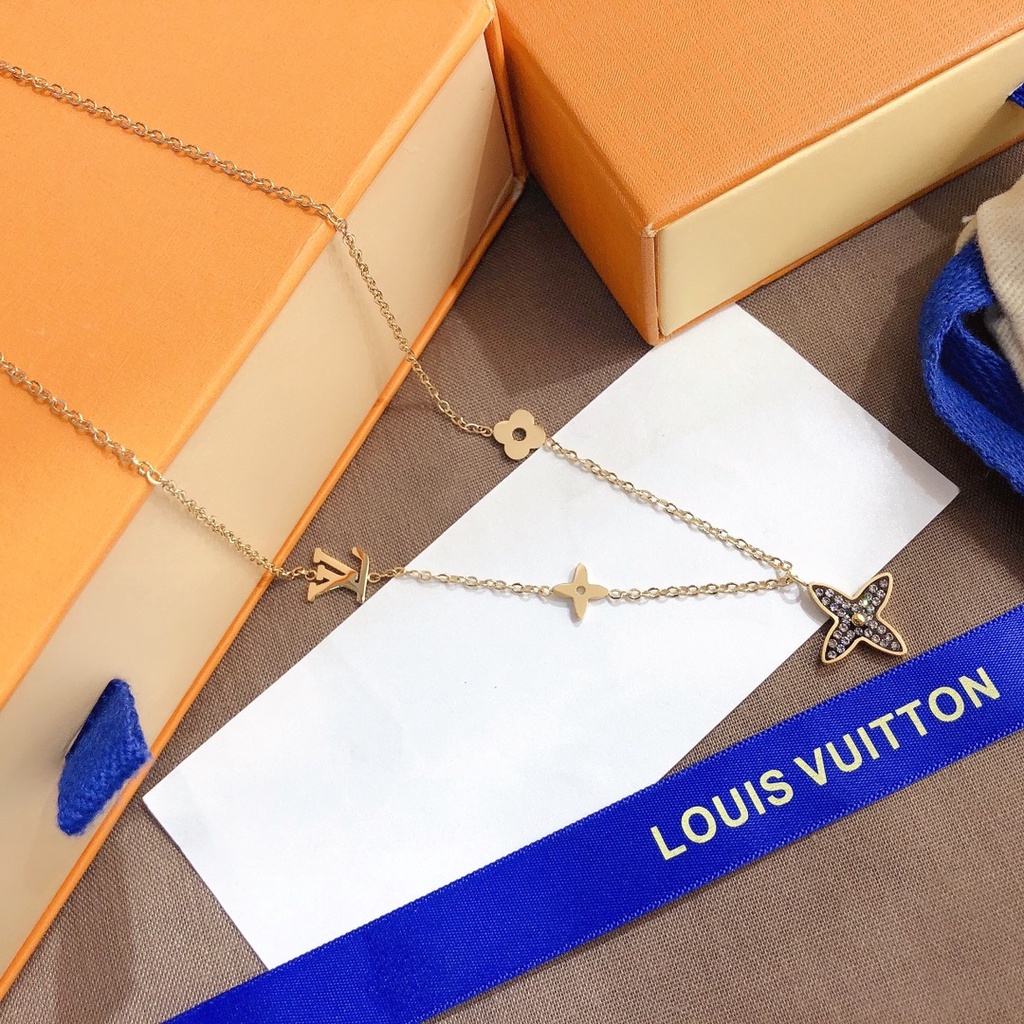Lv Vòng cổ Thép Titan Không Phai Mặt Chữ Louis Vuitton Đơn Giản Cá Tính