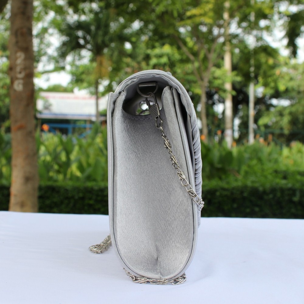 Ví Clutch V Dự Tiệc - Màu Bạc