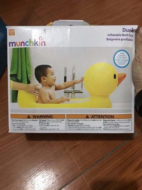 Chậu tắm phao vịt vàng Munchkin có cảm biến nhiệt