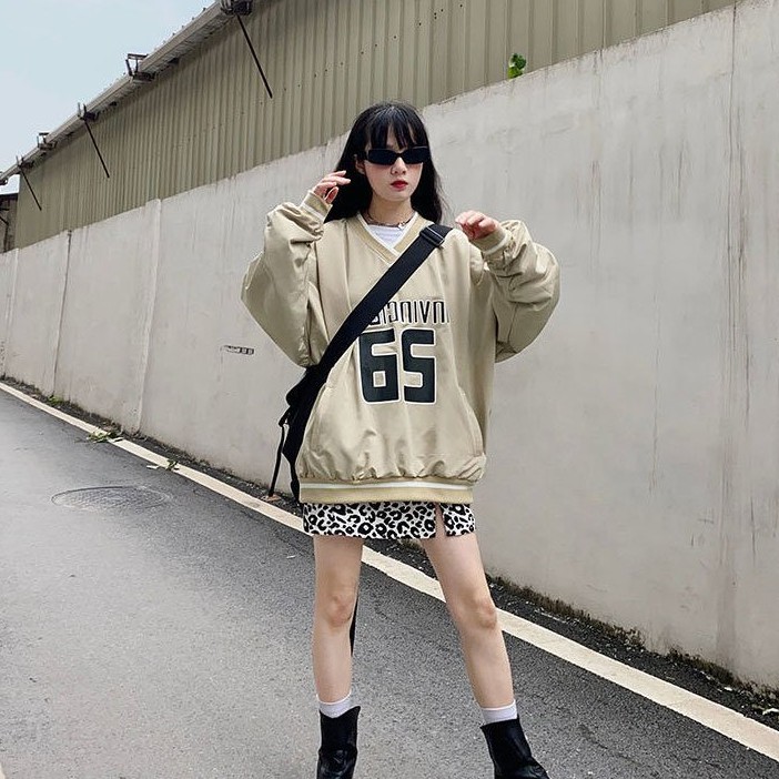 Áo Sweater Nỉ Bông Áo Nỉ Đôi Cổ V Tay Bồng In Số 65 Form Rộng Unisex Nam Nữ | BigBuy360 - bigbuy360.vn