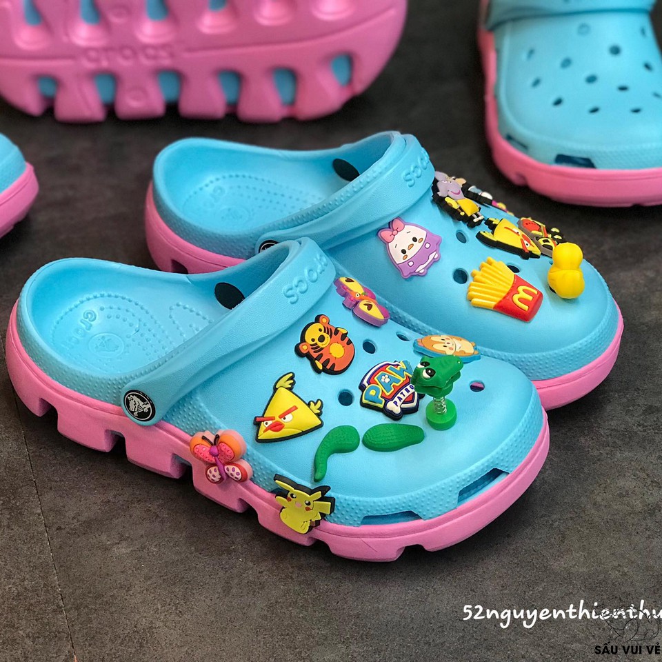 dép cross nam nữa khủng long bít đầu đế lượn sóng,  dép cross bít đầu màu xanh đế răng cưa màu hồng  hotrend DU01