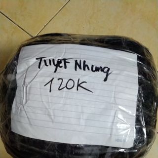Quần áo của Tuyết Nhung