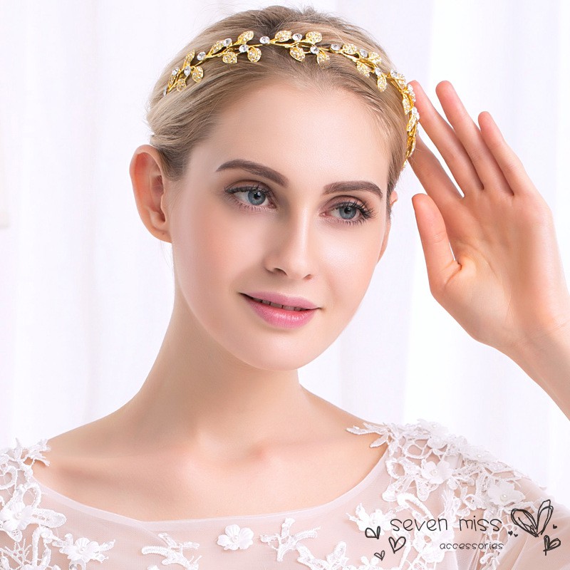 Vương miện cài tóc cô dâu đính đá và ngọc trai sang trọng