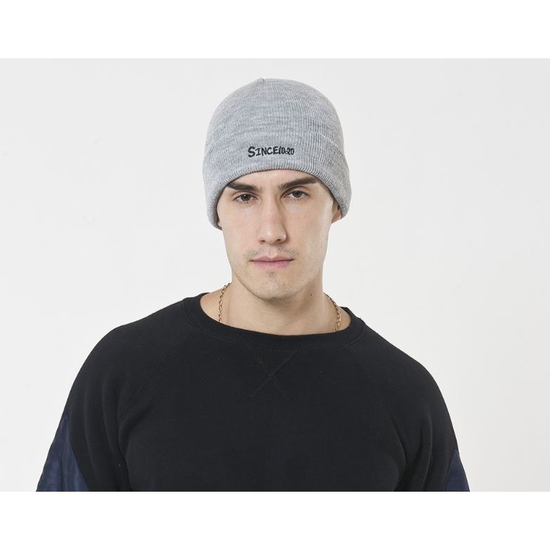 Mũ len phong cách Châu âu chữ thêu Hot 2019