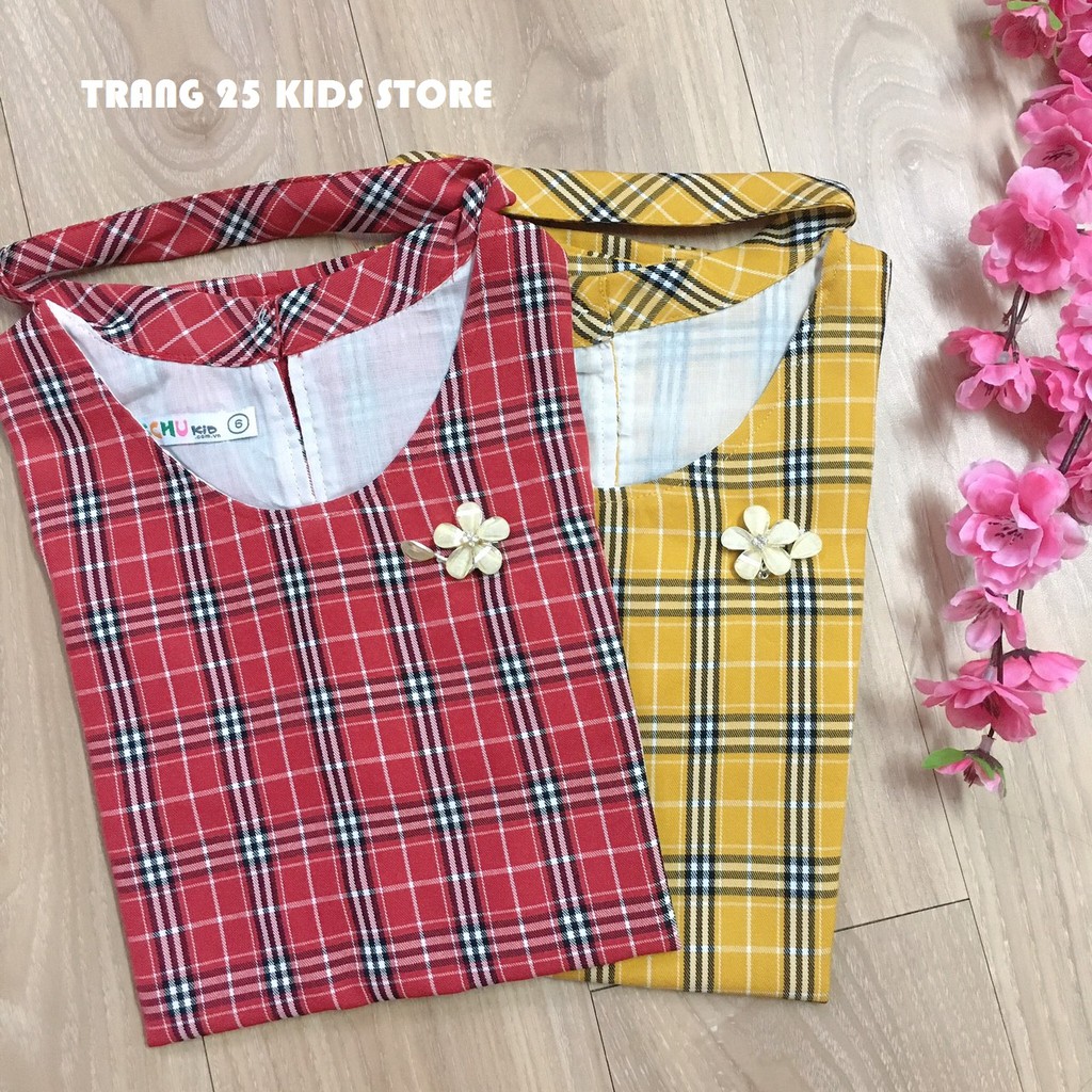 Đầm Bé Gái Caro Bur-ber-ry Kèm Cài Hoa - Vải Cotton Mịn Đẹp Trang 25 Kids - AD075