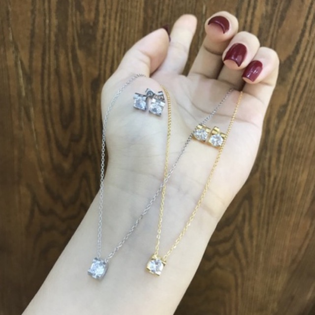Set Bộ Vòng Dây Chuyền Khuyên Tai Titan Đính Nụ Đá Pha Lê Mini Cao cấp Không Rỉ Bền Đẹp Hàng Cao Cấp Sang Trọng Cá Tính