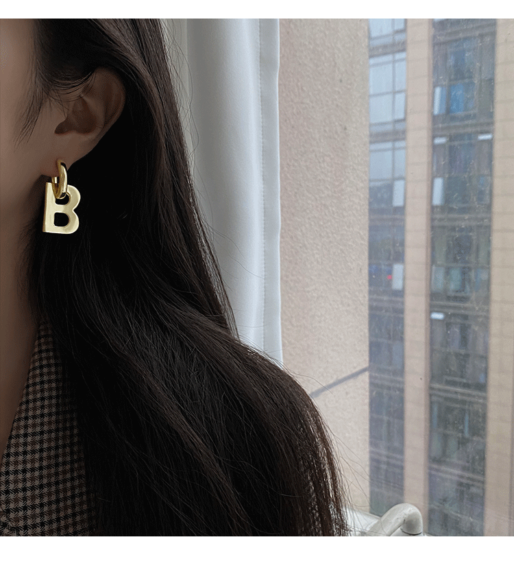 Bông Tai Kim Loại Hình Chữ B Thời Trang Sang Trọng 22696