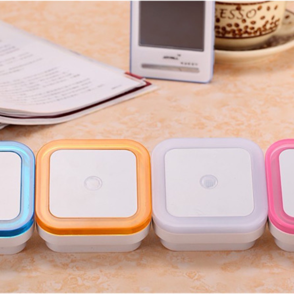 Đèn ngủ hình vuông LED  tự động cảm biến ánh sáng trang trí cầu thang/ nhà tắm / phòng ngủ đa năng g