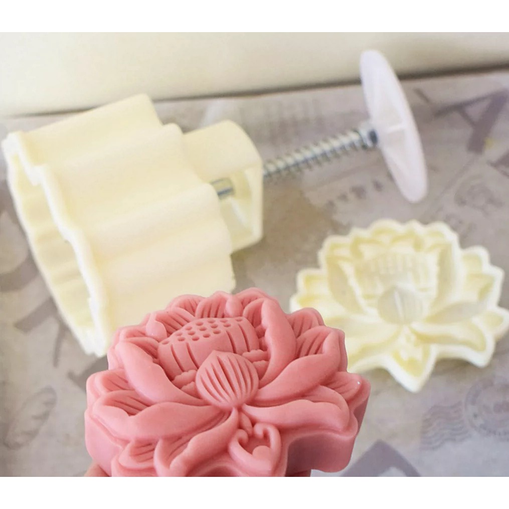 Khuôn bánh trung thu lo xò 150 Hoa Sen 2866