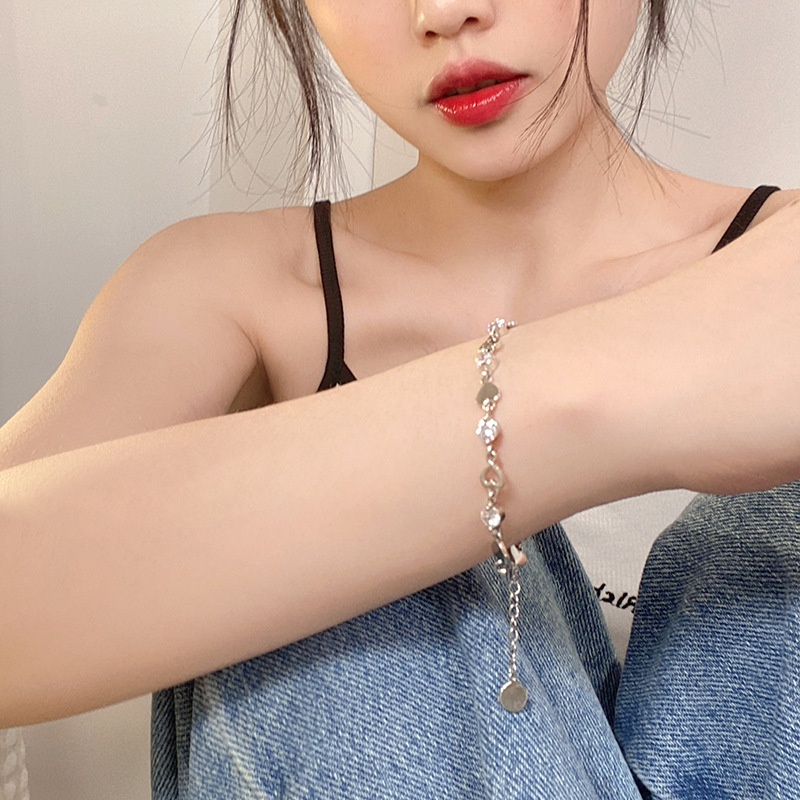 Vòng Tay Hình Trái Tim Thiết Kế Đơn Giản Cá Tính