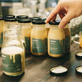 Chai thuỷ tinh 200ml nắp thiếc đen & vàng