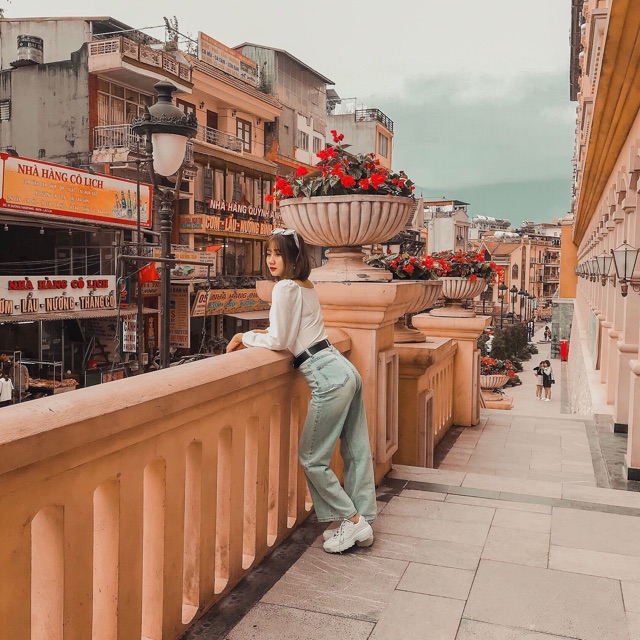 Quần Jeans Ống Xuông