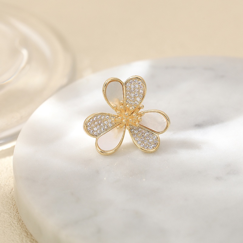 [Jiudolan] Ghim Cài Áo Hình Cỏ Ba Lá / Hoa Tình Yêu Thời Trang Lớp Học Corsage