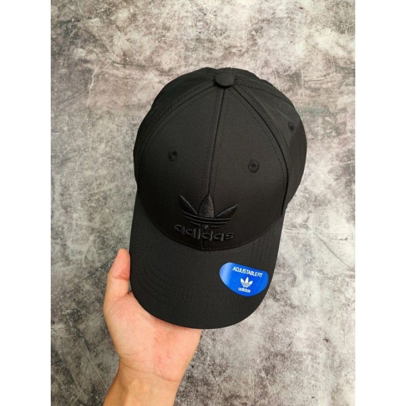 H35768 Mũ lưỡi trai adidas ba lá full đen