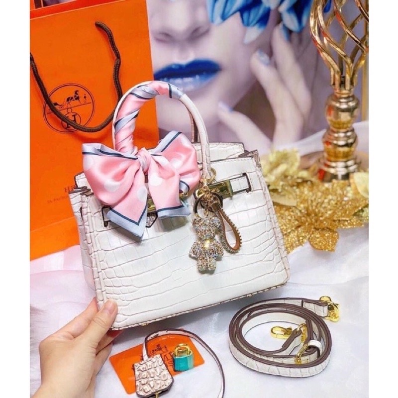 Túi Hm bạch tạng đeo chéo có quai xách sz 25( ảnh thật shop chụp)