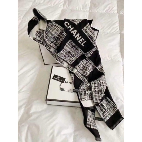 khăn choàng Chanel Vip gift [auth] size 65x180cm