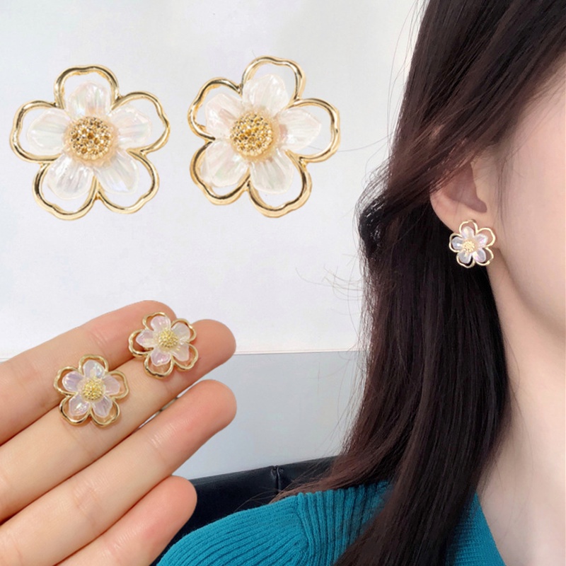 Khuyên Tai Nhựa Resin Mạ Vàng Trắng Hình Hoa Dễ Thương