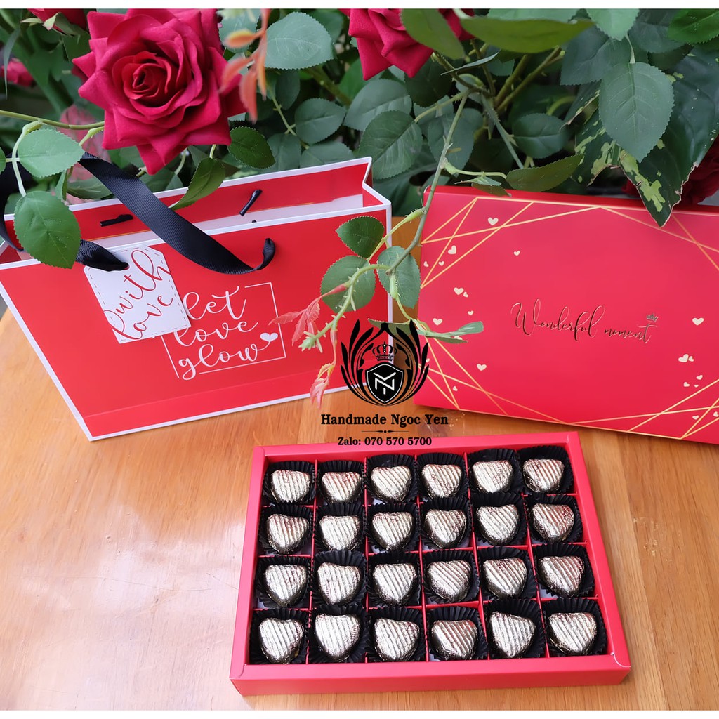 Quà Tặng Hộp Socola Valentine 24 viên đỏ