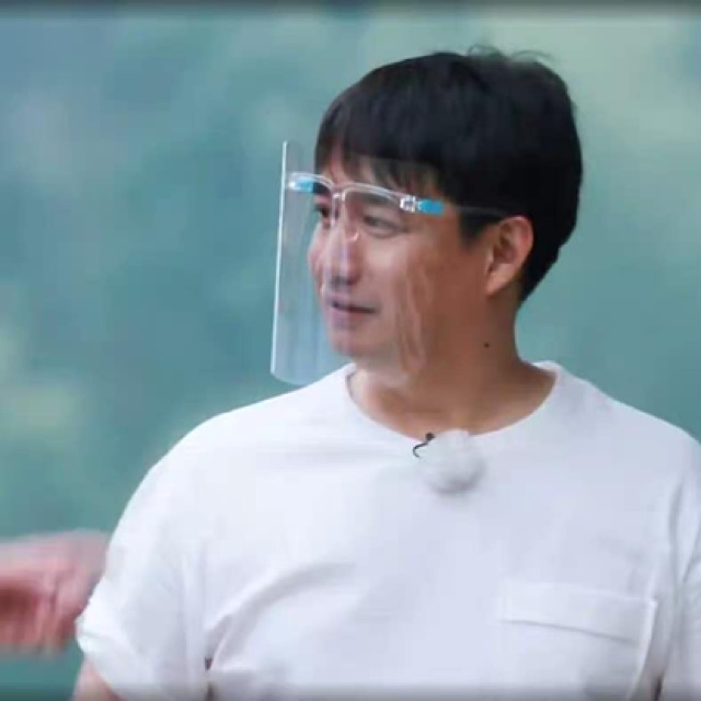 kính bảo vệ bạn trong mùa dịch, che giọt bắn mùa dịch, nhà bếp, kính đa năng dành cho học sinh, sinh viên, dân phượt. | BigBuy360 - bigbuy360.vn