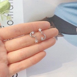 Khuyên tai bạc đối xứng trăng sao