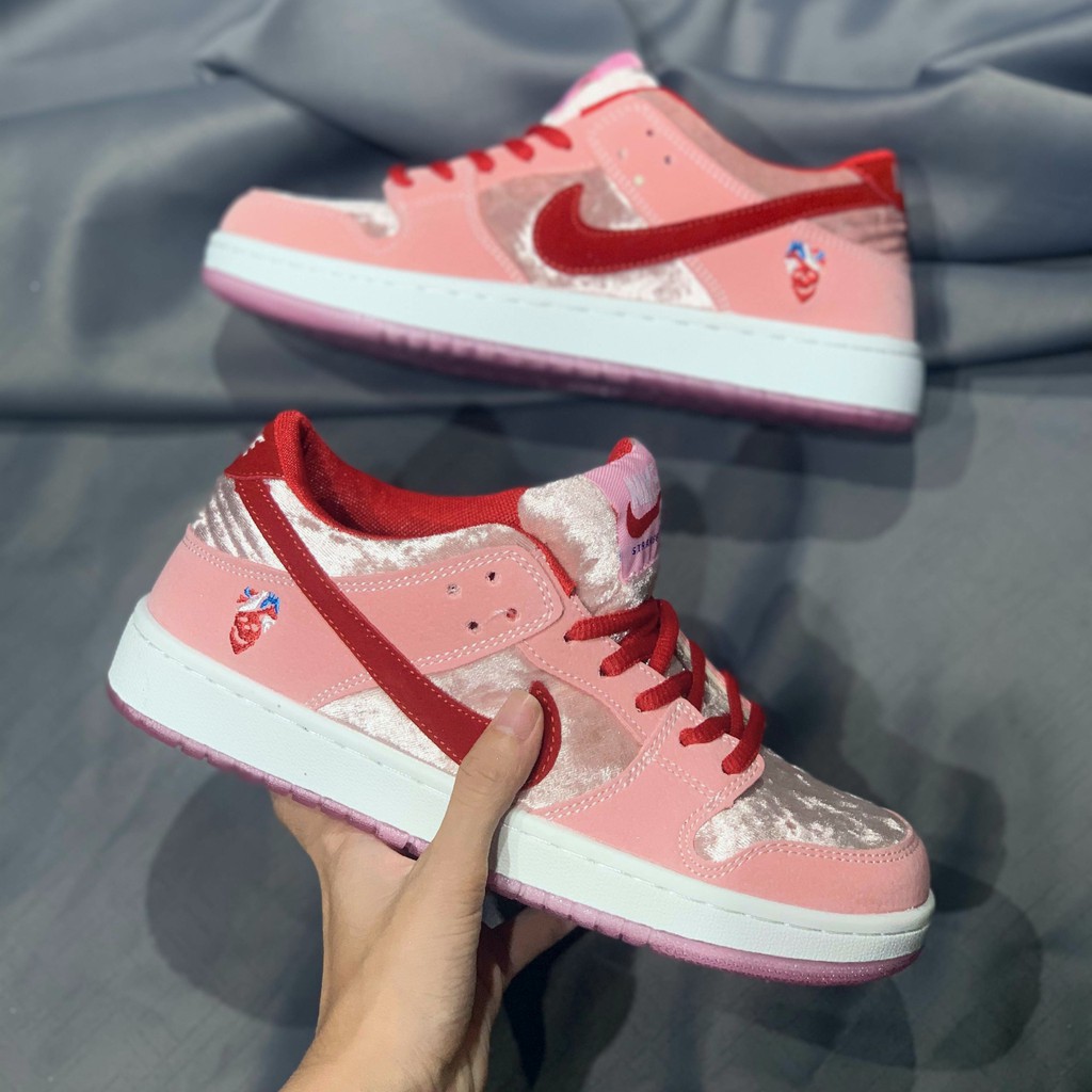 Giày S.B. Strange.love