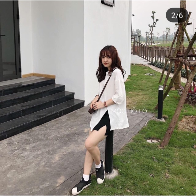 Áo phông giấy xẻ vạt