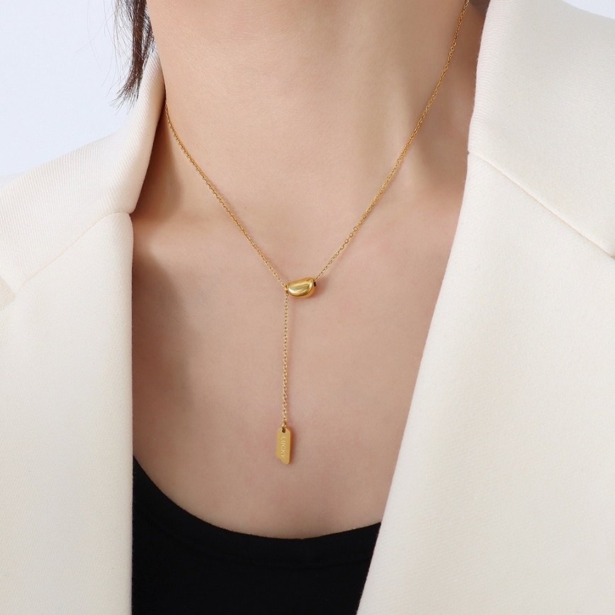 Dây chuyền titan nữ mặt hạt đậu may mắn cá tính thả mặt khắc chữ Lucky