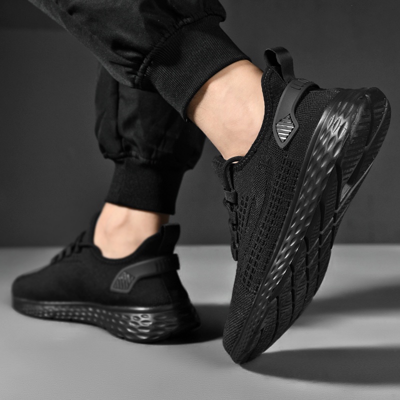 Giày Thể Thao Lưới Thoáng Khí Siêu Nhẹ Size 36-48 Thời Trang Cho Nam Và Nữ
