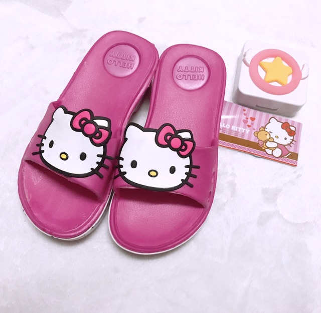 Dép bé gái HelloKitty