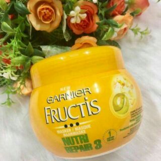 Kem ủ tóc Garnier mầu vàng 300ml đức xách tay
